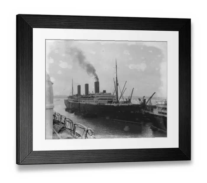 Framed Print : The Whit Star Liner SS Majestic at Southampton 19 January 1923 Framed Print : The Whit Star Liner SS Majestic at Southampton 19 January 1923