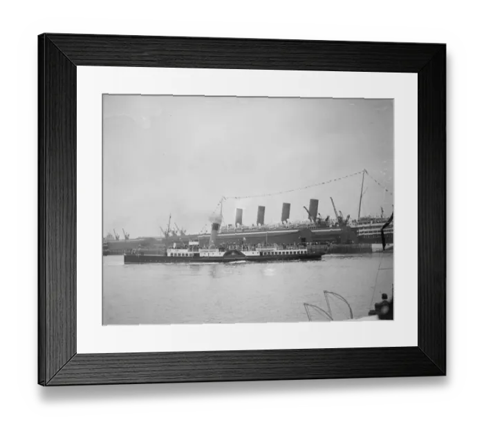 Framed Print : The Prince of Wales at Southampton. The Duchess of Fife leaving Southampton Dock Framed Print : The Prince of Wales at Southampton. The Duchess of Fife leaving Southampton Dock