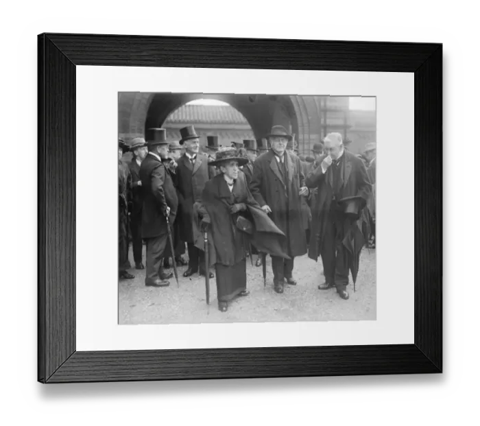 Framed Print : Funeral of Lord Morley at Golders Green Mr Augustine Birrell ( centre ) 27 September Framed Print : Funeral of Lord Morley at Golders Green Mr Augustine Birrell ( centre ) 27 September