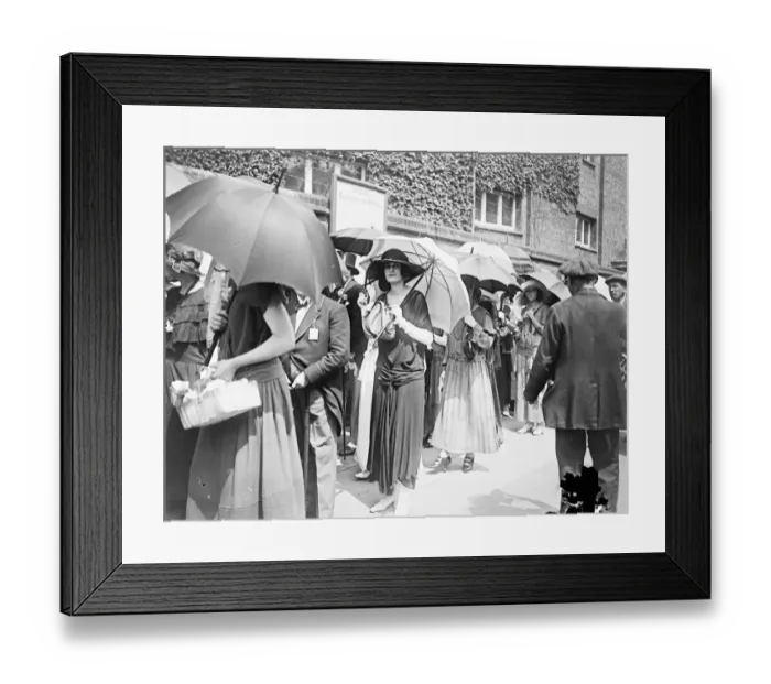 Framed Print : At the Eton and Harrow match at Lords. Lady Chesham waiting in the queue. 13