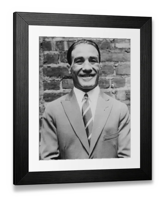Framed Print : The Pope receives a boxer for the first time in history. Johnny Dundee, the worlds Framed Print : The Pope receives a boxer for the first time in history. Johnny Dundee, the worlds