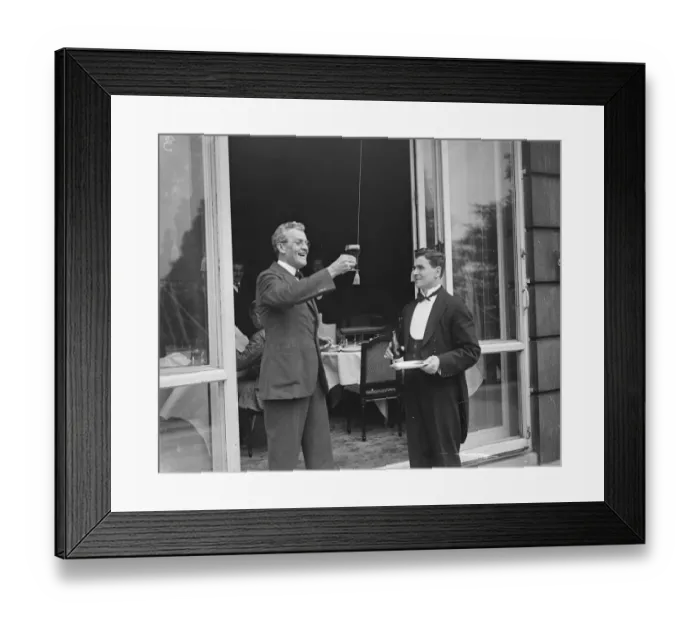 Framed Print : On Pussyfoots Trial. Mr J W Glenister visits England prior to starting great Framed Print : On Pussyfoots Trial. Mr J W Glenister visits England prior to starting great