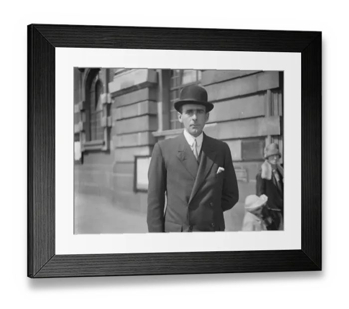 Framed Print : Parties prepare for Brixton by election. Mr Nigel Colman, the Conservative candidate Framed Print : Parties prepare for Brixton by election. Mr Nigel Colman, the Conservative candidate