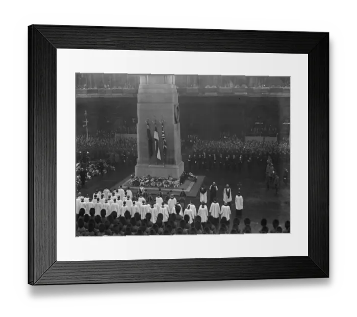 Framed Print : 10th anniversary of the Armistice. A fine general view of the scene round the Cenotaph Framed Print : 10th anniversary of the Armistice. A fine general view of the scene round the Cenotaph