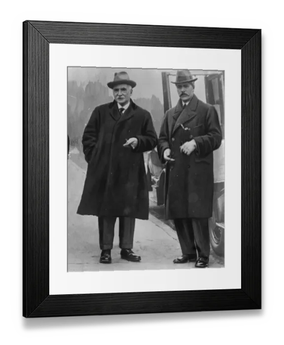 Framed Print : Sir Alexander Grant and Mr Ramsay MacDonald 13 September 1924 Framed Print : Sir Alexander Grant and Mr Ramsay MacDonald 13 September 1924