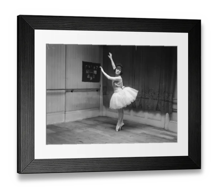 Framed Print : Miss Helen May the ballerina who was once taught by the great Pavlova. 2 July 1921 Framed Print : Miss Helen May the ballerina who was once taught by the great Pavlova. 2 July 1921