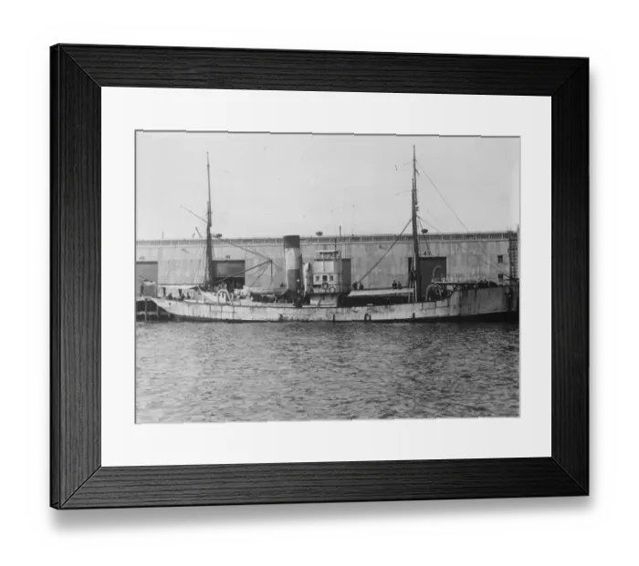 Framed Print : The New Zealand mine sweeper Wakakura. Wakakura had the Pennant number of T00 3 Framed Print : The New Zealand mine sweeper Wakakura. Wakakura had the Pennant number of T00 3