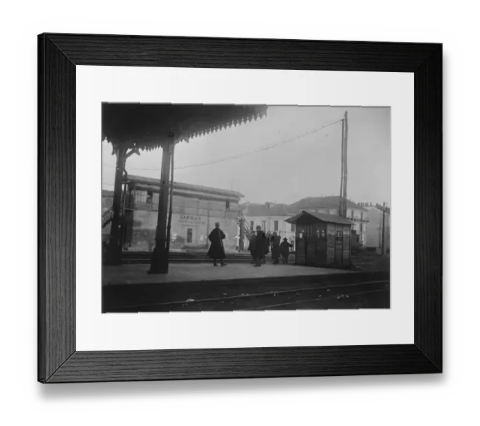 Framed Print : Italys labour troubles central station Milan guarded by troops February 1920 Framed Print : Italys labour troubles central station Milan guarded by troops February 1920