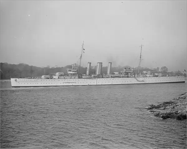 HMS Berwick a County class heavy cruiser 27 February 1928