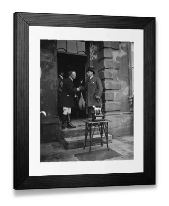 Framed Print : Heythrop Hunt Meet Presentation to Captain Brassey At a meet of the Heythrop Hunt Framed Print : Heythrop Hunt Meet Presentation to Captain Brassey At a meet of the Heythrop Hunt