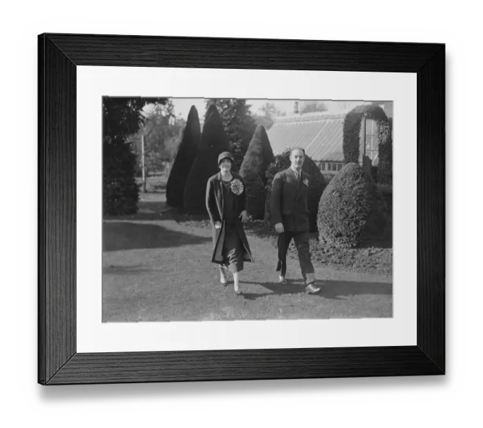 Framed Print : General Election, October 1924 Mr and Mrs Henry Mond, Isle of Ely 24 October 1924 Framed Print : General Election, October 1924 Mr and Mrs Henry Mond, Isle of Ely 24 October 1924