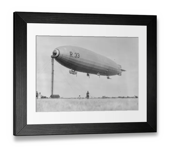 Framed Print : Important mooring mast tests at Pulham air station R33 leaving the mooring mast Framed Print : Important mooring mast tests at Pulham air station R33 leaving the mooring mast