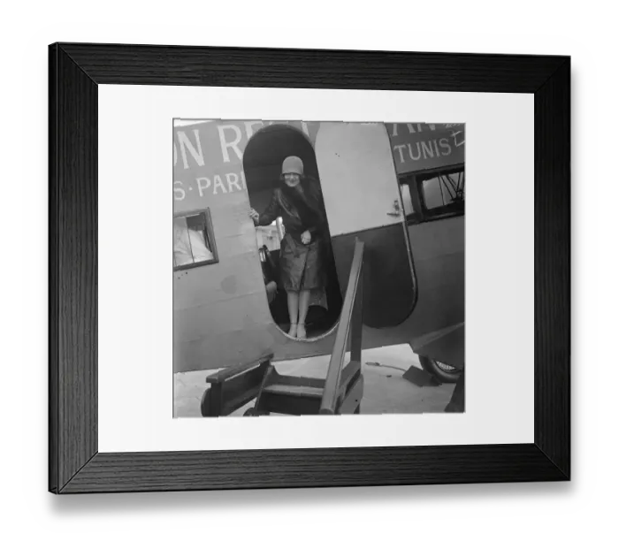 Framed Print : The missing actress returns. Miss Hermione Baddeley arrving at Croydon aerodrome Framed Print : The missing actress returns. Miss Hermione Baddeley arrving at Croydon aerodrome