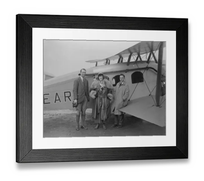 Framed Print : The aerial soloist, Artiste who travels by air. Miss Florence Parbury, the famous Framed Print : The aerial soloist, Artiste who travels by air. Miss Florence Parbury, the famous