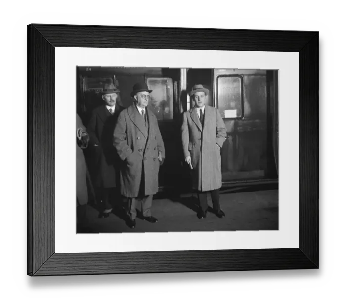 Framed Print : Airship builder off to America. Commander C D Burney, MP, managing director of Framed Print : Airship builder off to America. Commander C D Burney, MP, managing director of