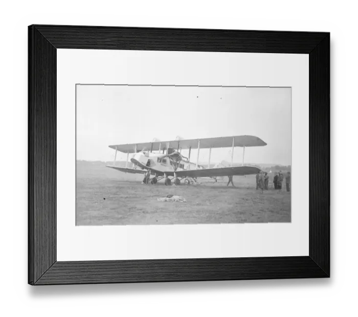 Framed Print : The Honeymoon Express Pilot Officer Whinney R A F, who was married on Saturday Framed Print : The Honeymoon Express Pilot Officer Whinney R A F, who was married on Saturday
