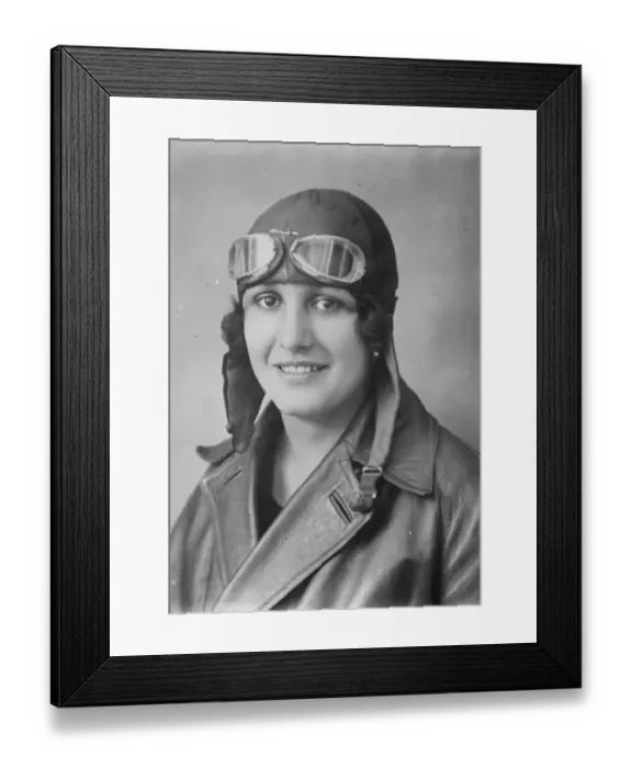 Framed Print : Frances lady aviator Mme Maryze, who has just been granted a pilot certificate in France