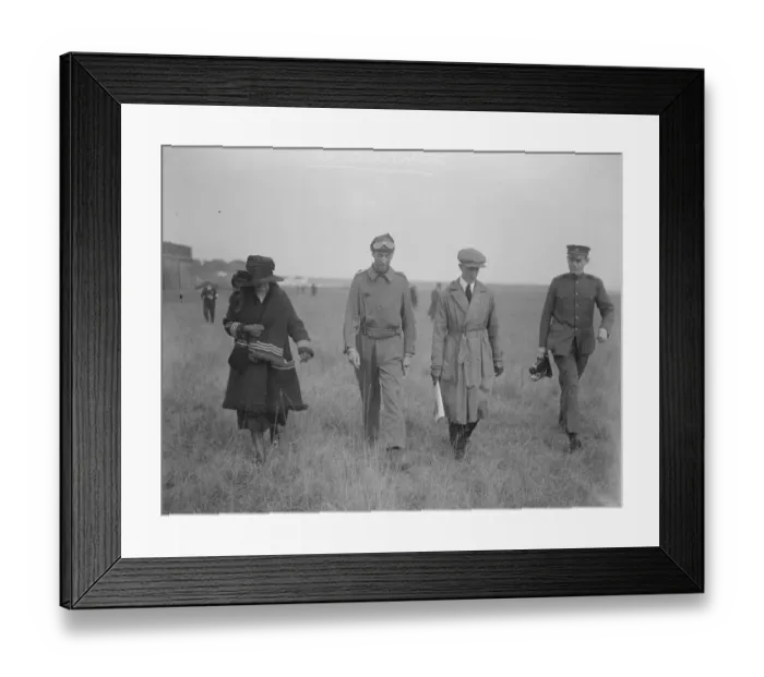 Framed Print : The Air Race of the Year Right to left, Captain De La Ferriere, Commander Briggs Framed Print : The Air Race of the Year Right to left, Captain De La Ferriere, Commander Briggs