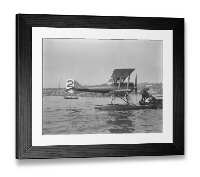 Framed Print : First International Seaplane Race at Bournemouth M Cassle ( France ) in Nieuport