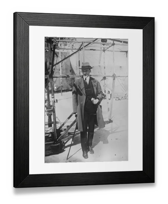 Framed Print : Helicopter with 12 propellers. It is expected that the prize of ?3, 600 offered Framed Print : Helicopter with 12 propellers. It is expected that the prize of ?3, 600 offered