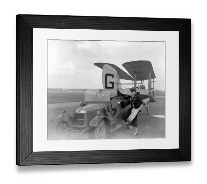 Framed Print : The Moth baby aeroplane, from the De Haviland Aerodrome, Stage Lane, Hendon. 28 Framed Print : The Moth baby aeroplane, from the De Haviland Aerodrome, Stage Lane, Hendon. 28