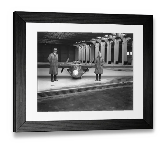 Framed Print : The mile a minute glider. Record breaking British 5 6 Hp flyer Major Gnospelius Framed Print : The mile a minute glider. Record breaking British 5 6 Hp flyer Major Gnospelius