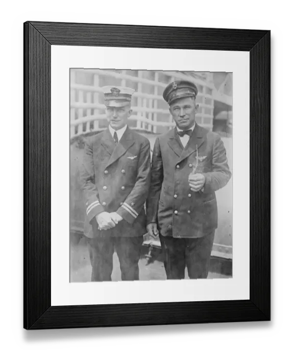 Framed Print : The American Navy Competitors in Gordon Bennett International balloon Race Lieut W J Reed