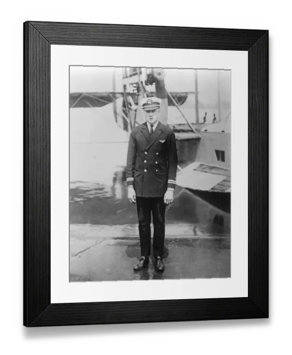 Framed Print : A new flying record was set up at Port Washington, Long Island, Us A by Lieutenant Framed Print : A new flying record was set up at Port Washington, Long Island, Us A by Lieutenant