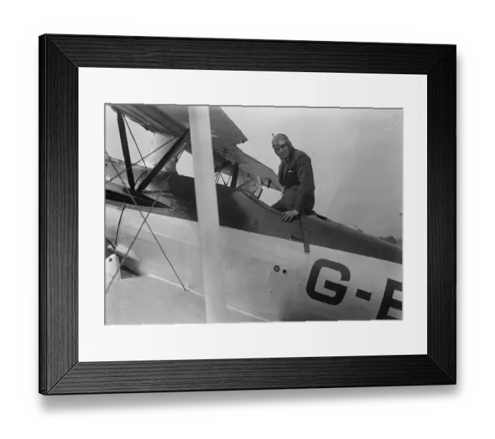 Framed Print : Competitors in the Around England flight. Flight Lieutenant F L Lumoore, DFC Framed Print : Competitors in the Around England flight. Flight Lieutenant F L Lumoore, DFC