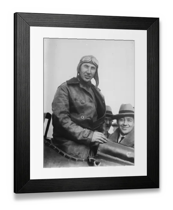 Framed Print : New world speed mark in Pulitzer race Lt Cyrus Bettis, immediately after landing Framed Print : New world speed mark in Pulitzer race Lt Cyrus Bettis, immediately after landing