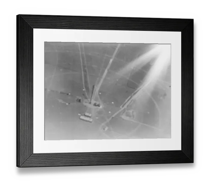 Framed Print : MPs Trip inFirst Great Aerial Passenger Liner A view of the mooring mast as