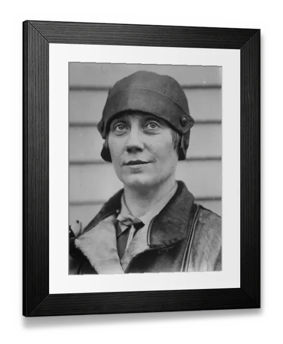 Framed Print : Mrs Grayson. Portrait. 1927 Framed Print : Mrs Grayson. Portrait. 1927