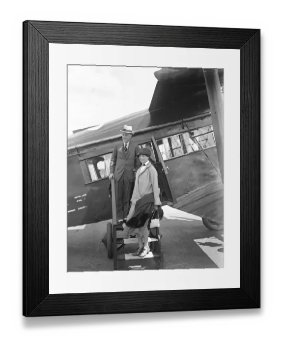 Framed Print : Aerial drawing room for Air Minister. Sir Samuel Hoare and Lady Maud Hoare left Framed Print : Aerial drawing room for Air Minister. Sir Samuel Hoare and Lady Maud Hoare left