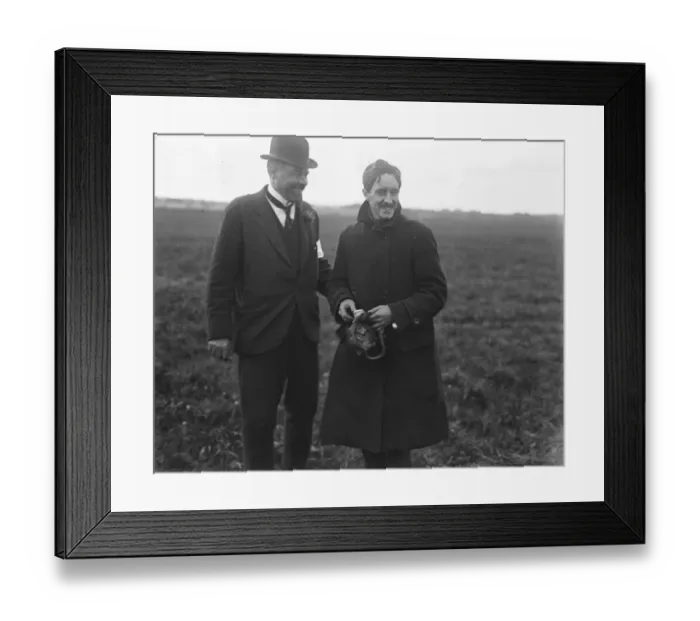 Framed Print : London Aerial Race Capain H Q Hammersley, M C winner of the handicap 24 July 1920 Framed Print : London Aerial Race Capain H Q Hammersley, M C winner of the handicap 24 July 1920