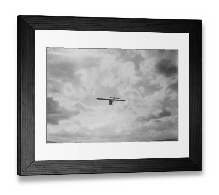 Framed Print : Remarkable Motorless Aviation Meeting Allens machine in flight 12 August 1922 Framed Print : Remarkable Motorless Aviation Meeting Allens machine in flight 12 August 1922