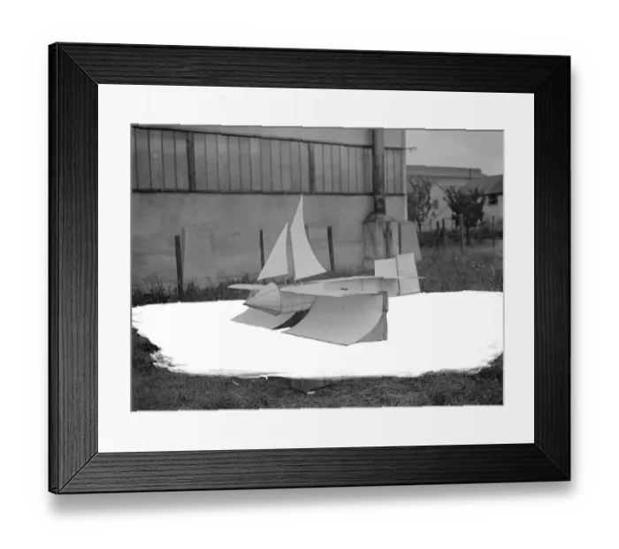 Framed Print : First picture of the English monoplane glider at Bishops Stortford, Hertfordshire Framed Print : First picture of the English monoplane glider at Bishops Stortford, Hertfordshire