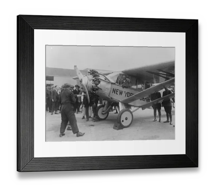 Framed Print : Chamberlin flies to Vienna. Mr Chamberlin, the American Atlantic airman, setting Framed Print : Chamberlin flies to Vienna. Mr Chamberlin, the American Atlantic airman, setting