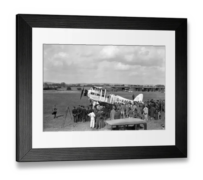 Framed Print : Stag Lane Aerodrome. Pride of Youth the Giant Moth in which Sir Alan Cobham gave 10 Framed Print : Stag Lane Aerodrome. Pride of Youth the Giant Moth in which Sir Alan Cobham gave 10