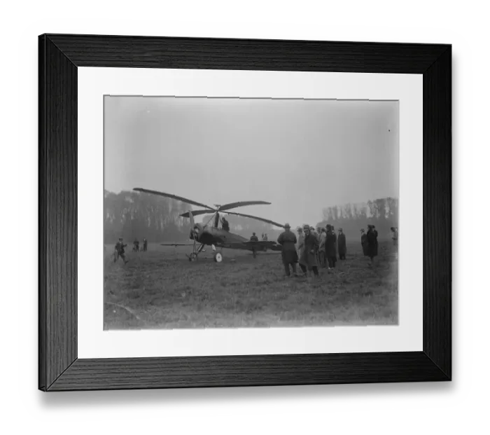 Framed Print : Bird flight copied. The autogiro demonstrated at Farnborough. A view of the machine Framed Print : Bird flight copied. The autogiro demonstrated at Farnborough. A view of the machine