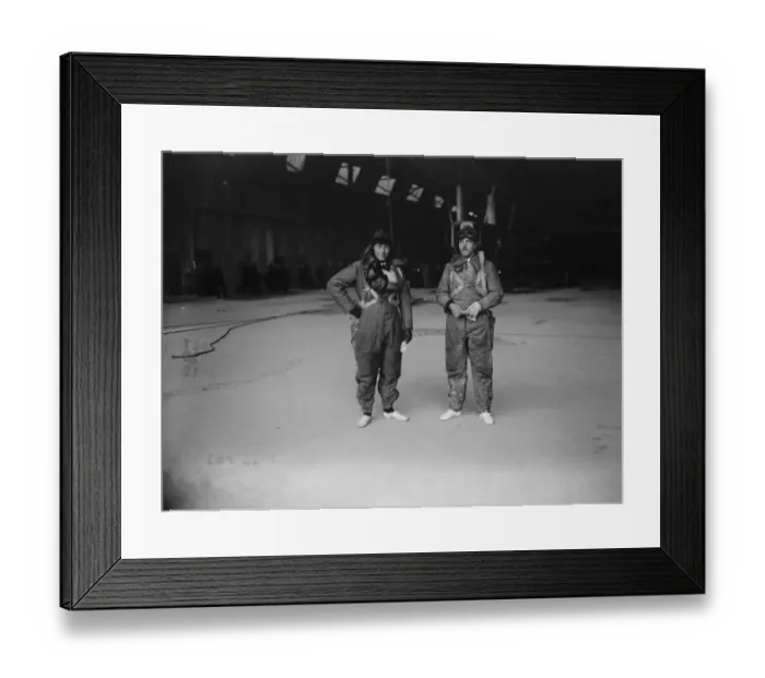 Framed Print : R 33 in taking off trial with two D H 53 Hummingbirds at Pulham. The two pilots Framed Print : R 33 in taking off trial with two D H 53 Hummingbirds at Pulham. The two pilots