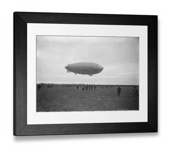 Framed Print : Amundsens airship Norge arrives at Pulham. The Norge in flight. 13