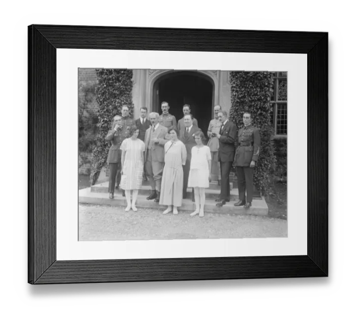 Framed Print : Premier entertains French air Aces at Chequers. Mr Ramsay MacDonald with his daughters