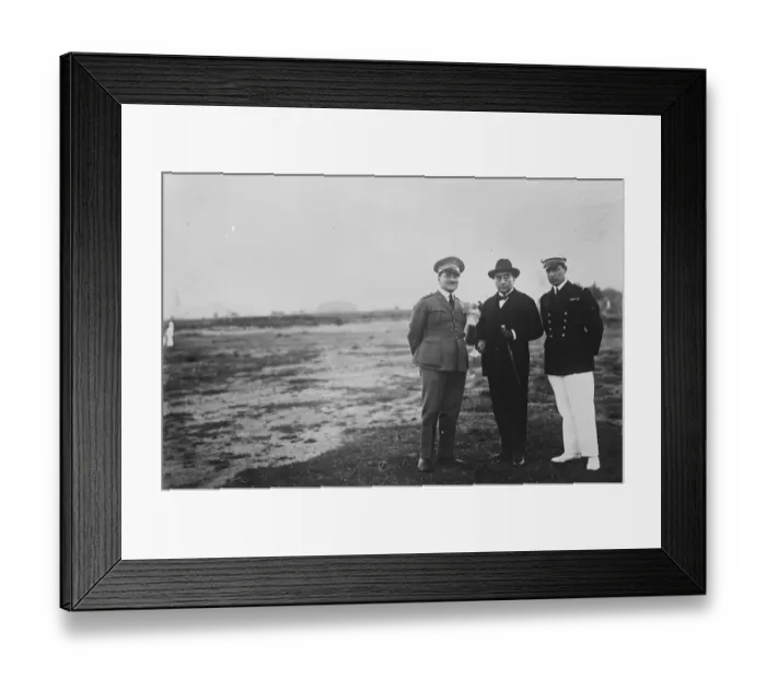 Framed Print : Two Italian dirigibles complete cruise to France and Southern Spain. Left to right