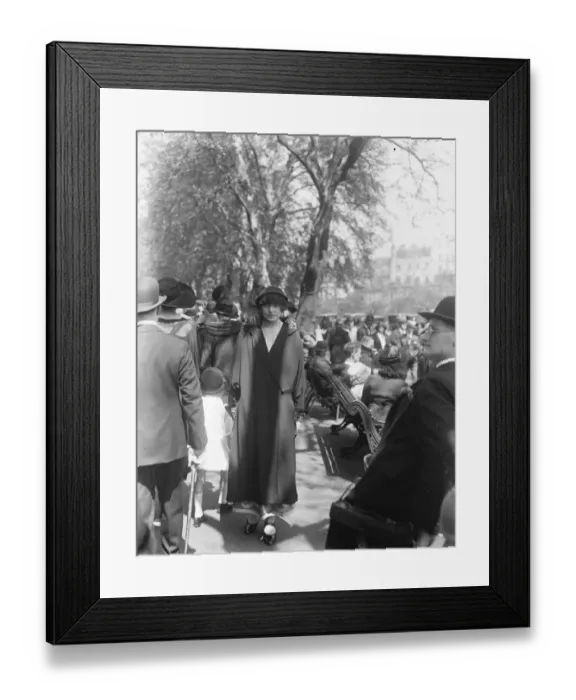 Framed Print : Society Enjoy the sunshine in Hyde Park, London The Viscountess de Larpe walking Framed Print : Society Enjoy the sunshine in Hyde Park, London The Viscountess de Larpe walking