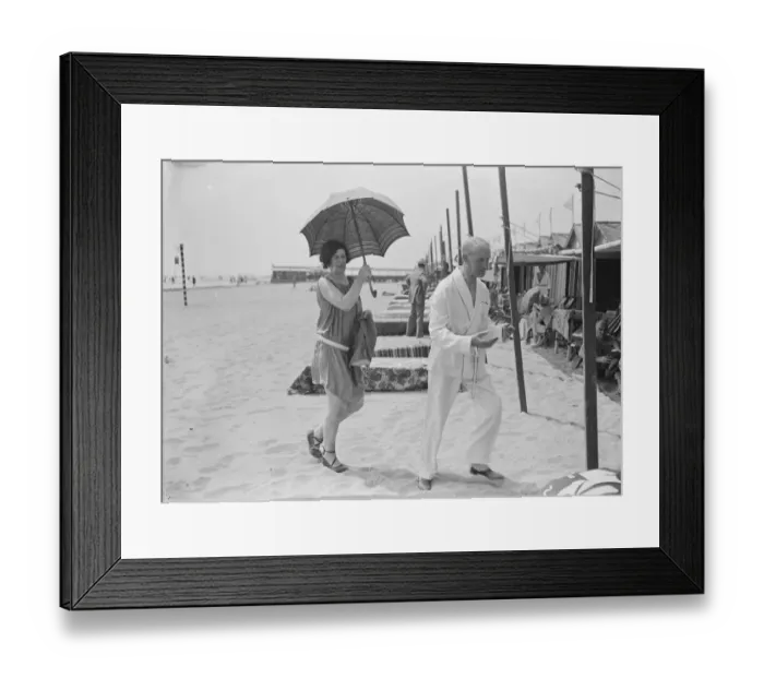 Framed Print : On the Lido Miss Iris Ford and Count Maurice De Bosdari 25 August 1926