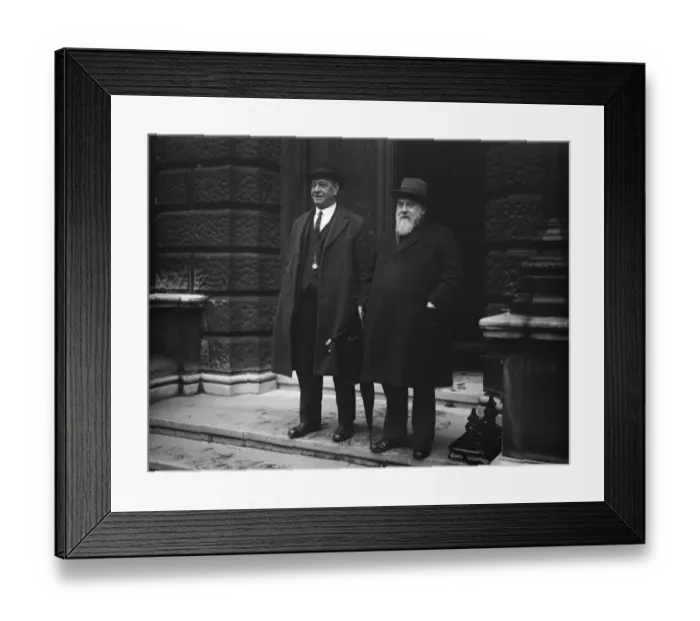 Framed Print : Employers and TUC leaders meet at Burlington House, Piccadilly. Mr Will Thorne Framed Print : Employers and TUC leaders meet at Burlington House, Piccadilly. Mr Will Thorne