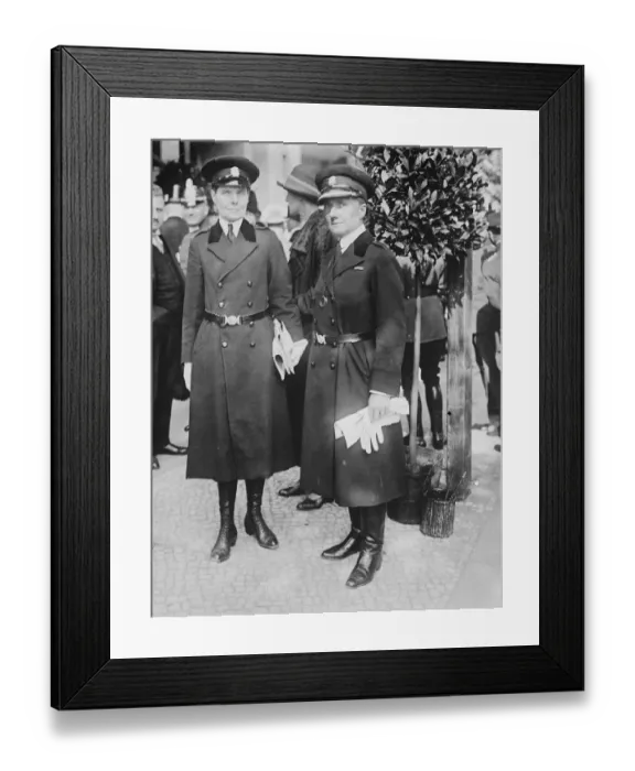 Framed Print : British women police in Berlin. Miss Allen ( right ), the Commandant, and Adjutant Mrs Tagart