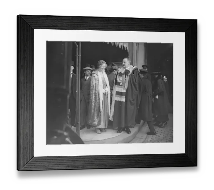 Framed Print : The state opening of Parliament. Earl and Countess of Beauchamp. 15 January 1924 Framed Print : The state opening of Parliament. Earl and Countess of Beauchamp. 15 January 1924