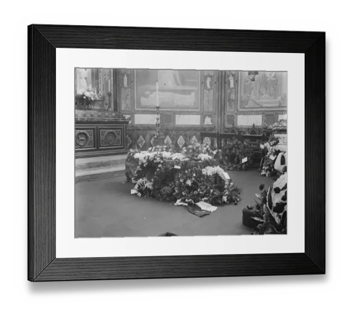 Framed Print : Queen Alexandras burial at Windsor. The coffin resting in front of the altar Framed Print : Queen Alexandras burial at Windsor. The coffin resting in front of the altar