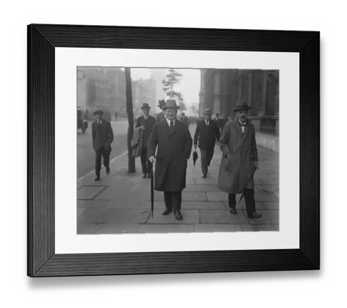 Framed Print : Important cabinet meeting at 10, Downing Street. Mr Wheatley, Minister for Health Framed Print : Important cabinet meeting at 10, Downing Street. Mr Wheatley, Minister for Health